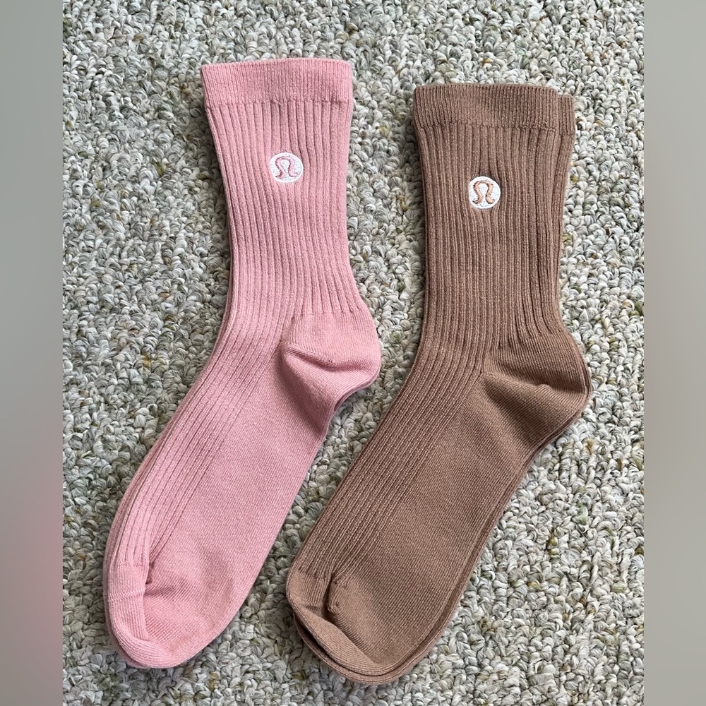 lululemon athletica NWOT Casual Crew Socks in Pink and Brown M